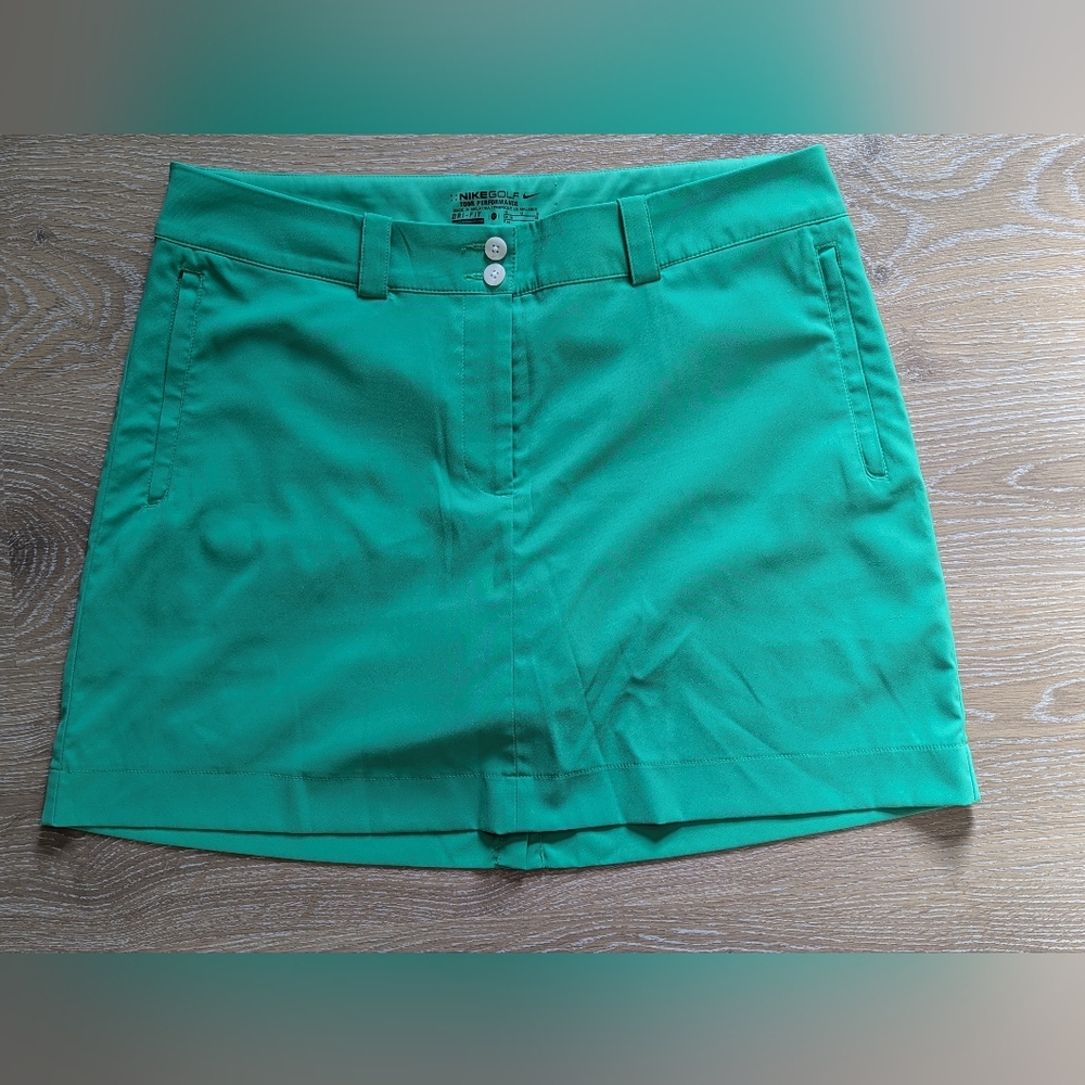 Nike Green Women’s Golf Skort